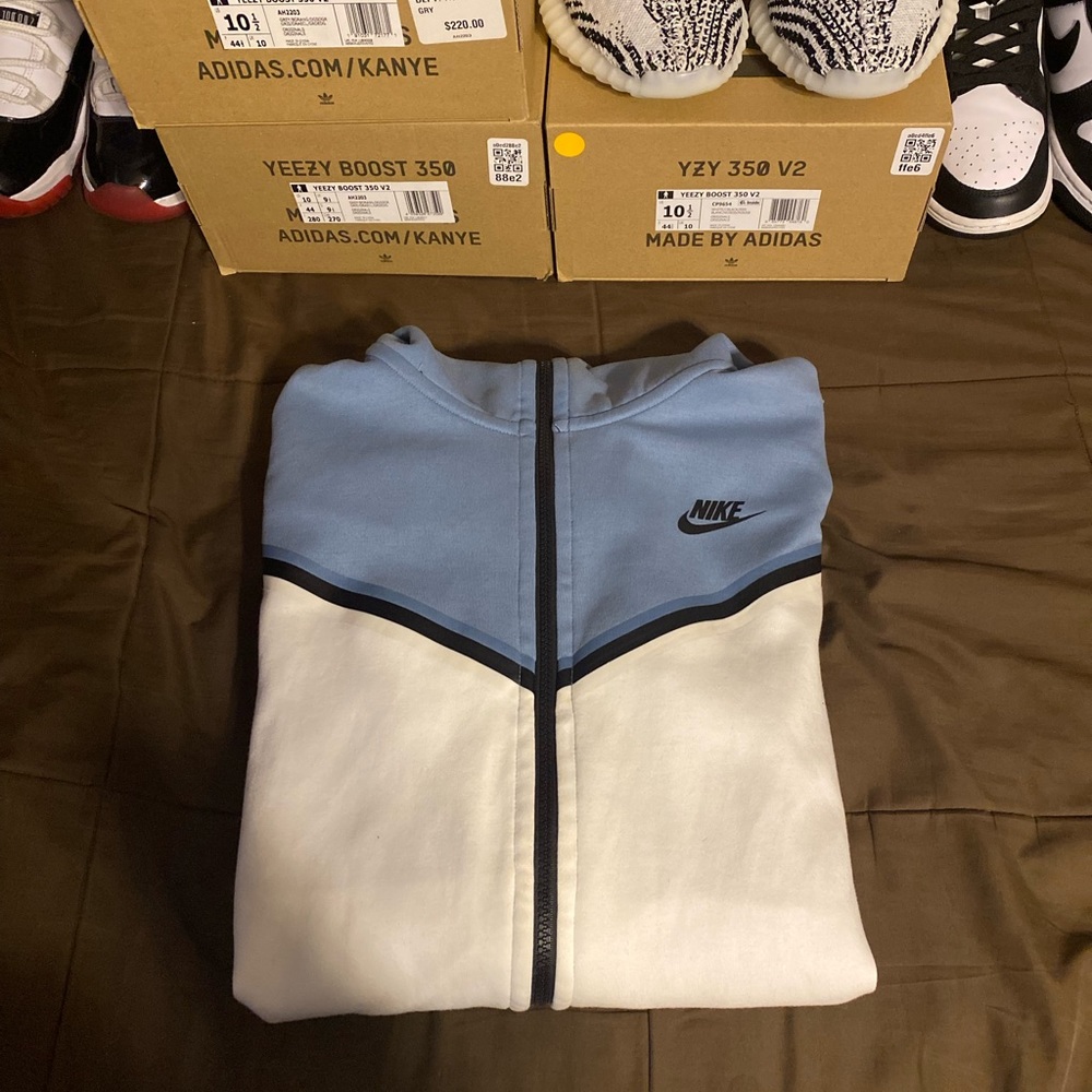 Nike tech